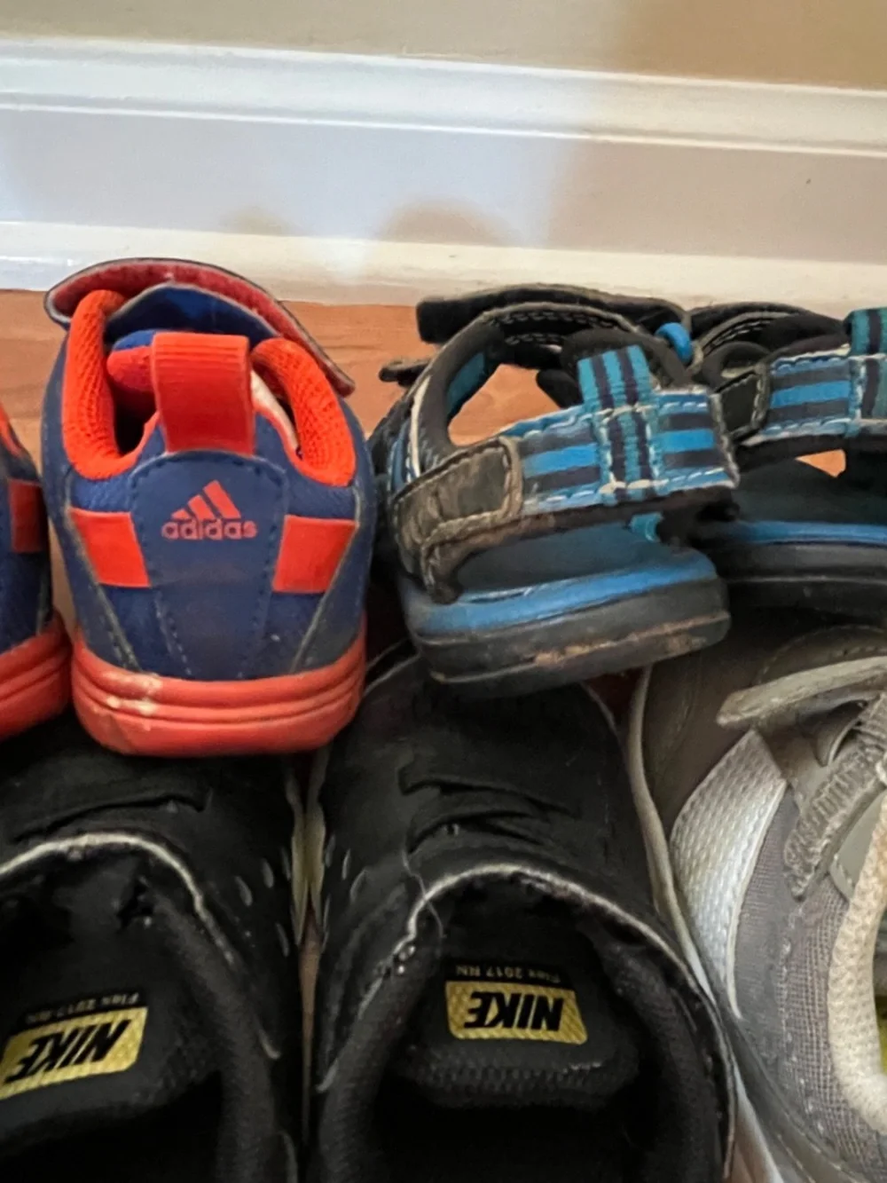 Nike selling bundle